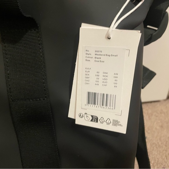 Amazon.com | RAINS Trail Gym Bag - Black Waterproof Sports  Rains Black Waterproof Duffel Tote with Shoulder Strap